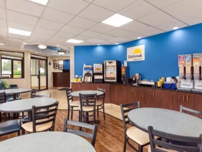 Days Inn By Wyndham Weldon Roanoke Rapids Eksteriør billede