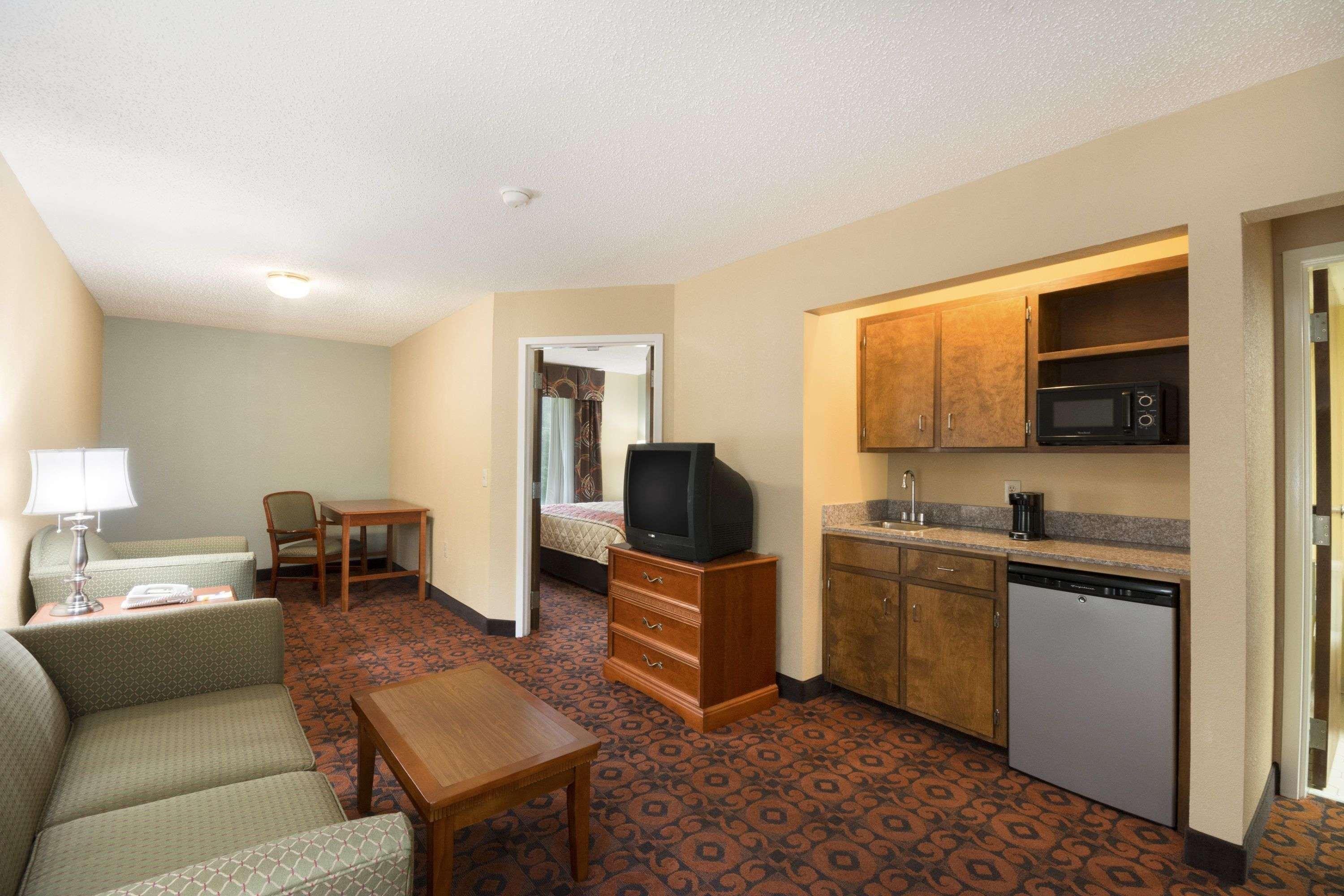 Days Inn By Wyndham Weldon Roanoke Rapids Eksteriør billede