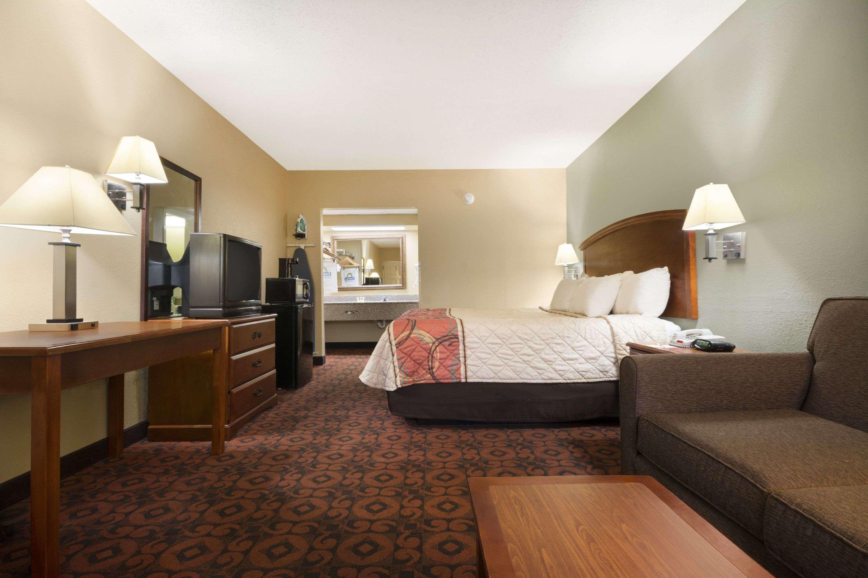 Days Inn By Wyndham Weldon Roanoke Rapids Eksteriør billede