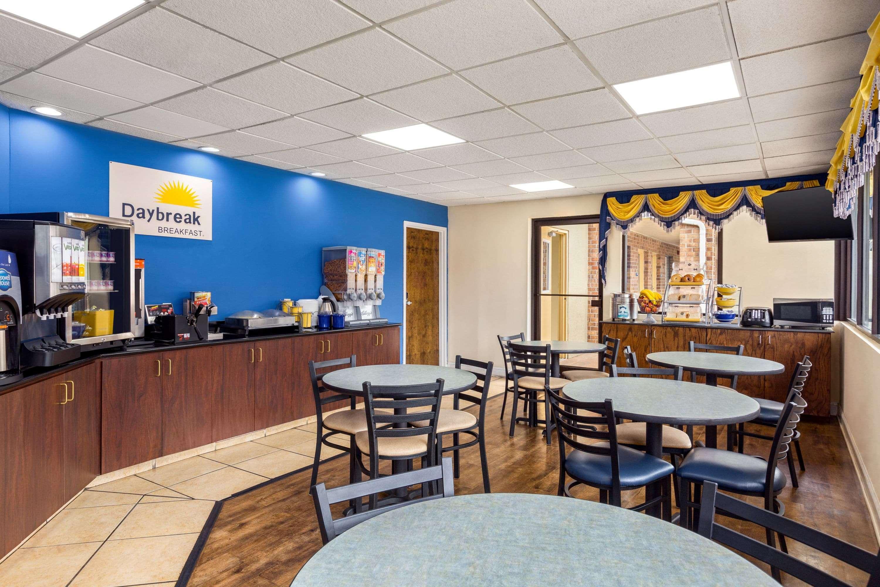 Days Inn By Wyndham Weldon Roanoke Rapids Eksteriør billede